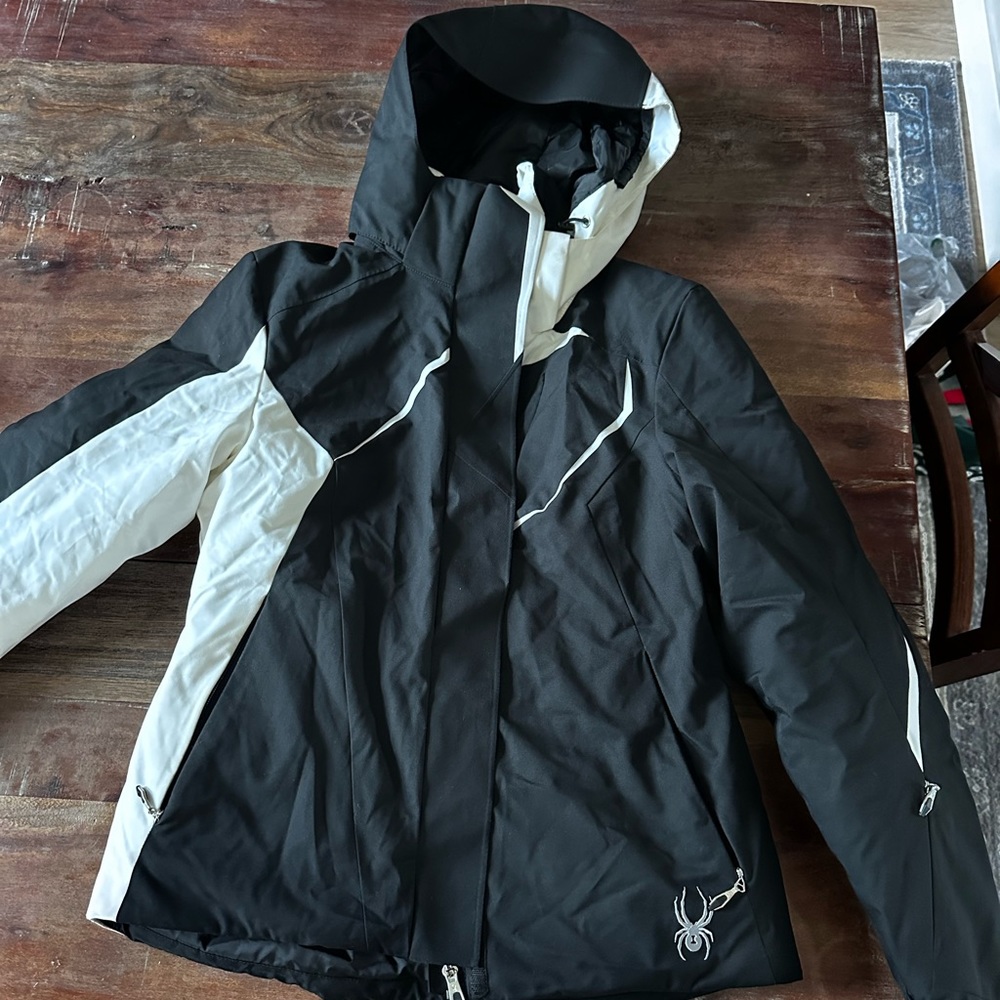 Women’s spyder ski coat size 4